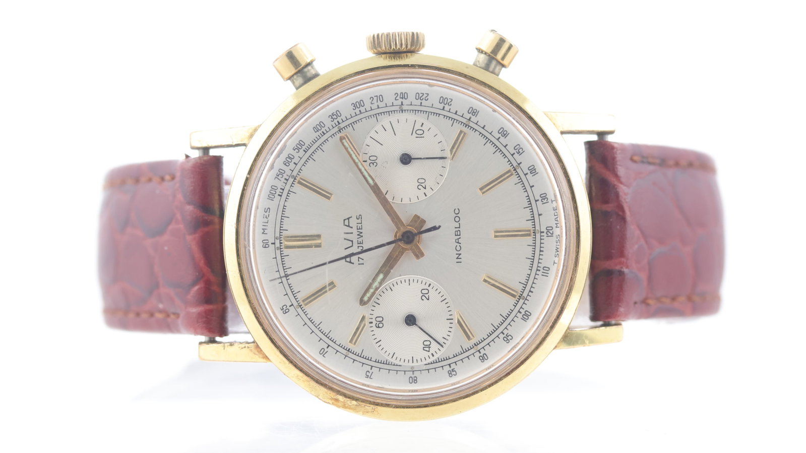 Vintage Avia Chronograph Manual Wind Ref 15017: Brand: AviaModel Name: ChronographReference: 15017Movement type: Manual WindMovement calibre: Avia Landeron 149Dial shape: CircularDial colour: SilverDial features: Applied baton hour markers.Bezel: S