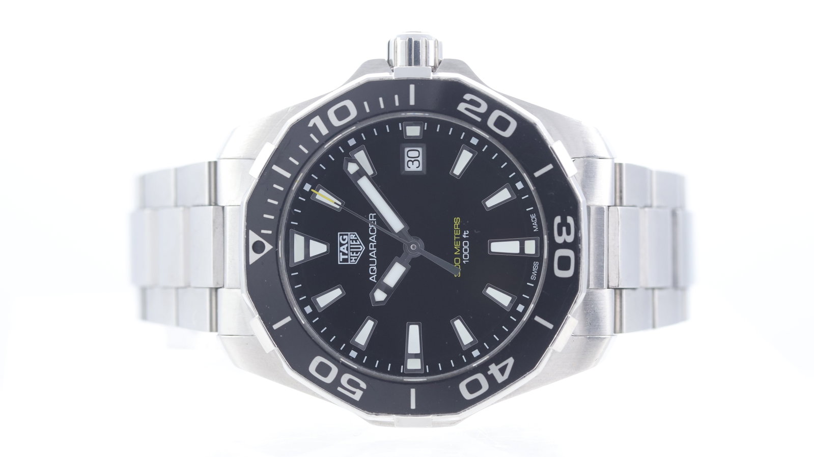 Tag Heuer Aquaracer Ref WAY111A: Brand: Tag HeuerModel Name: AquaracerReference: WAY111AMovement type: QuartzDial shape: CircularDial colour: BlackDial features: Applied hour markers. Date aperture at 3 o'clock.Bezel: Uni-directional