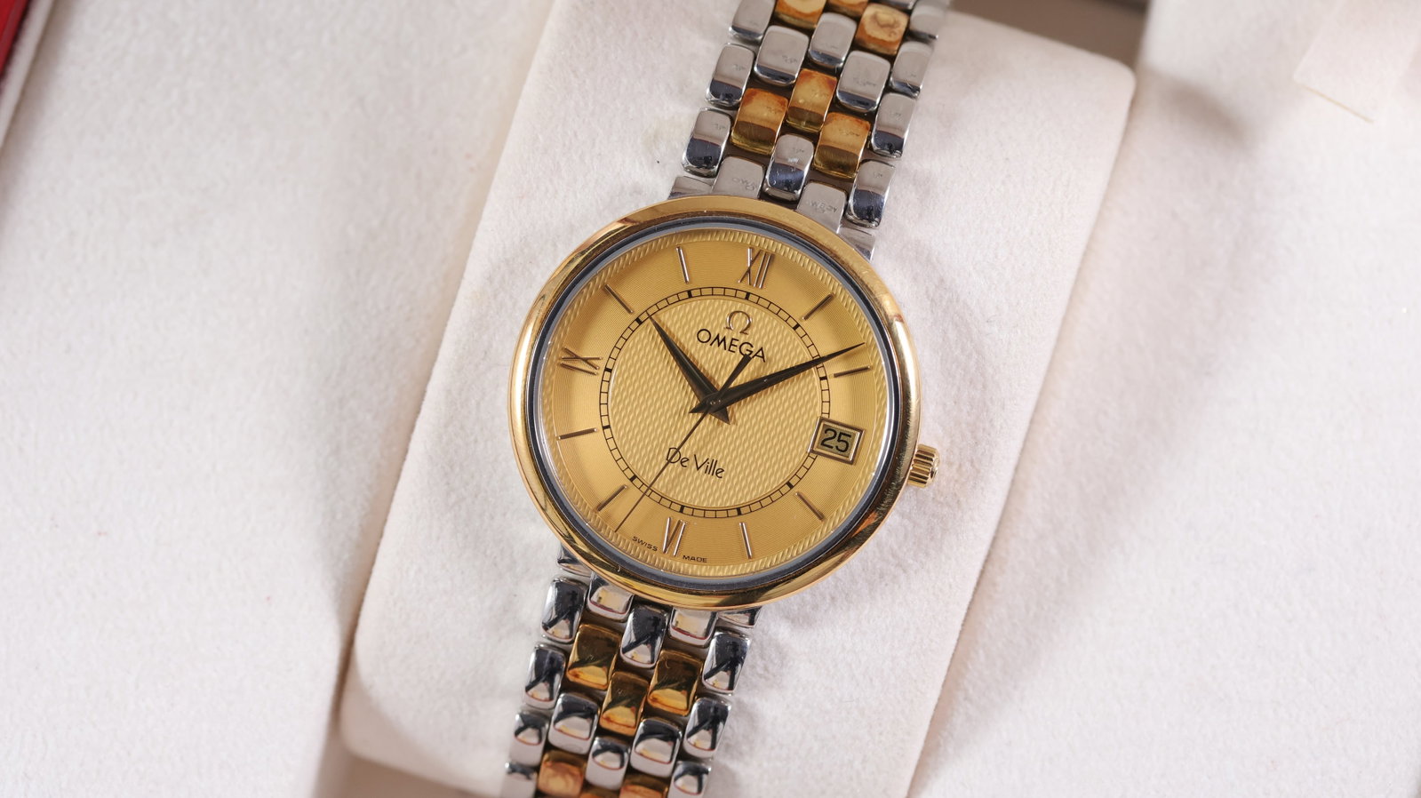 Omega De Ville Ref 73141100 with Box and Papers 2003: Brand: OmegaModel Name: De VilleReference: 73141100Movement type: QuartzYear: 2003Box: Inner and outer boxPapers: Guarantee CardDial shape: CircularDial colour: ChampagneDial features: Baton & roman n