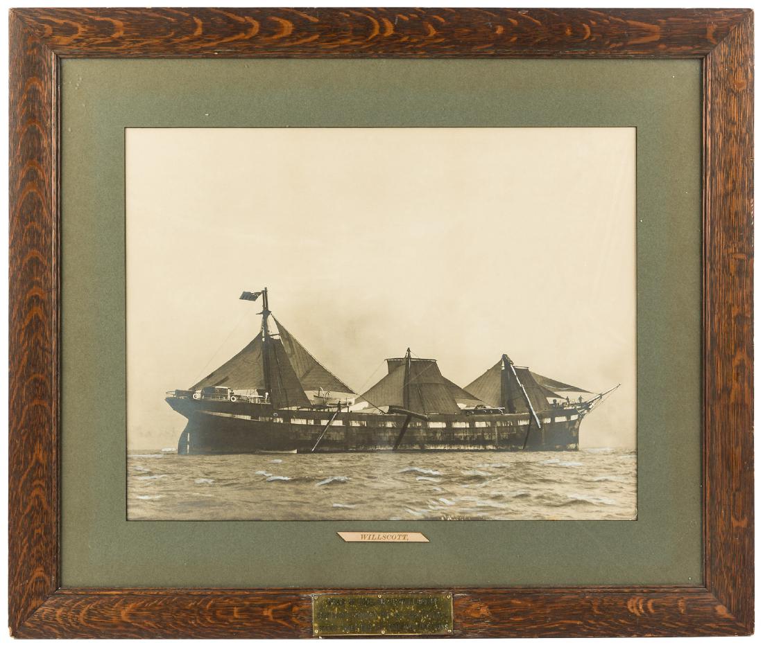 Large photo of the Star of Iceland (1 of 2)