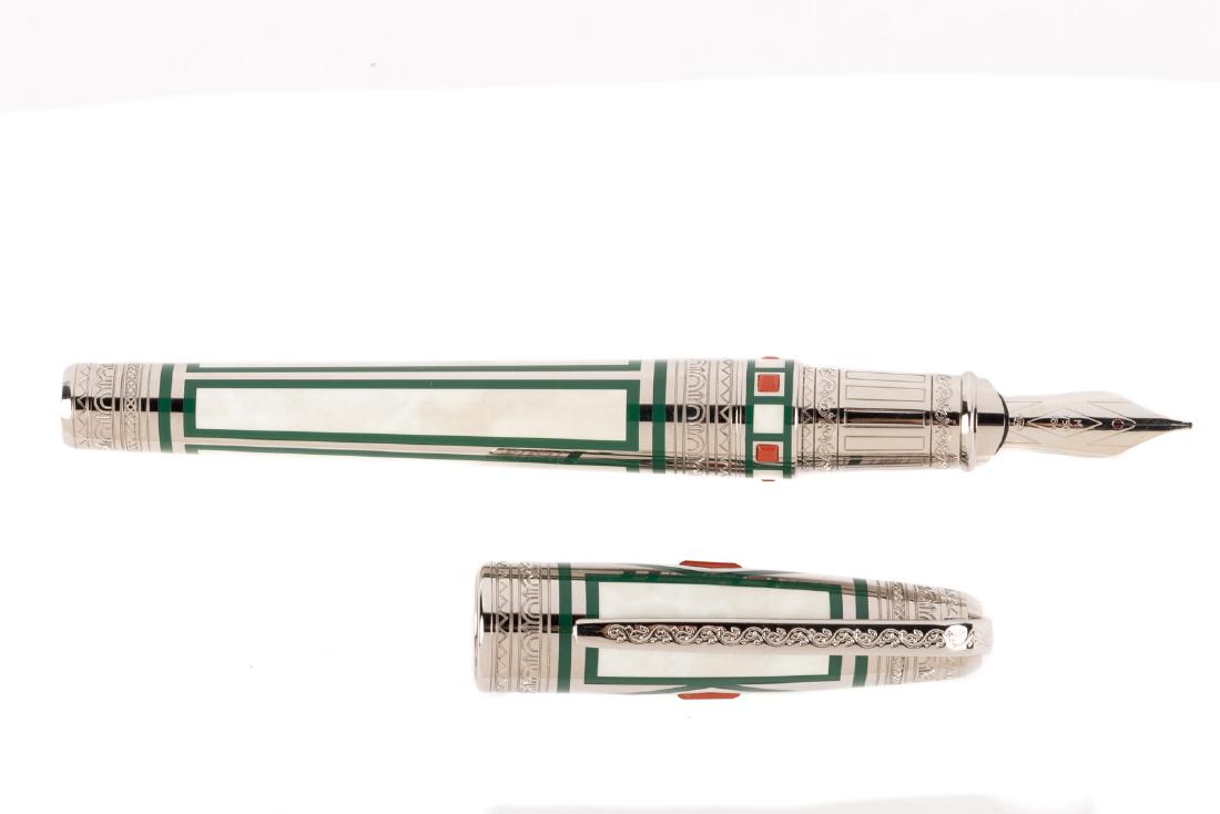 DUPONT: Ltd. Ed. MEDICI Fountain Pen: Heading: Author: Dupont Title: Medici Limited Edition Fountain Pen Place Published: France Publisher: Date Published: c.2005 Description: Tribute to the splendor of the Ita