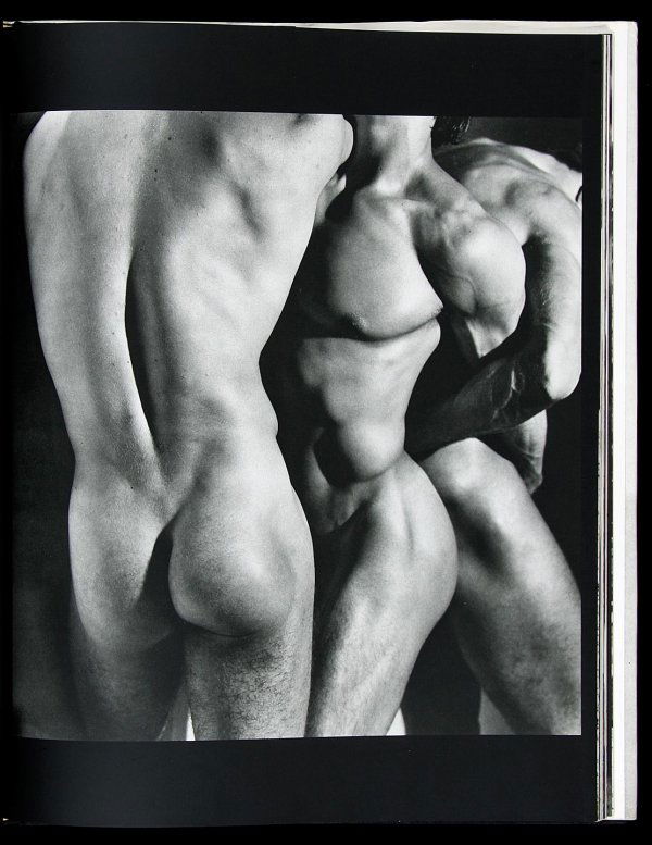 Lot of 2 photography books: Title: Lot of 2 photography books Author: ** Description: Lot of 2 volumes comprising: George Platt Jones. Introduction by Bruce Weber. Essays by James Crump. Preface by June Machover Reinisch. Illust