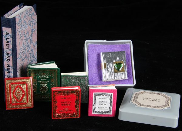 15 miniature books from Editions du Parnasse