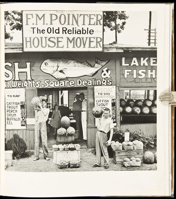 American Photographs by Walker Evans 1938: Title: American Photographs Author: Evans, Walker Description: With an essay by Lincoln Kirstein. 87 photograph plates, followed by pages of text. 8½x7½, black cloth, paper spine label, dust jacket.