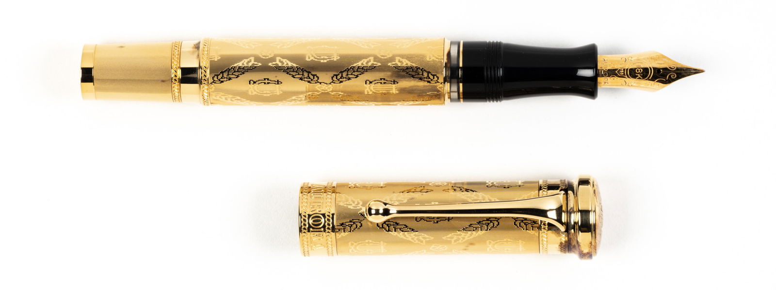 AURORA Giuseppe Verdi Vermeil Ltd Ed Fountain Pen (1 of 2)
