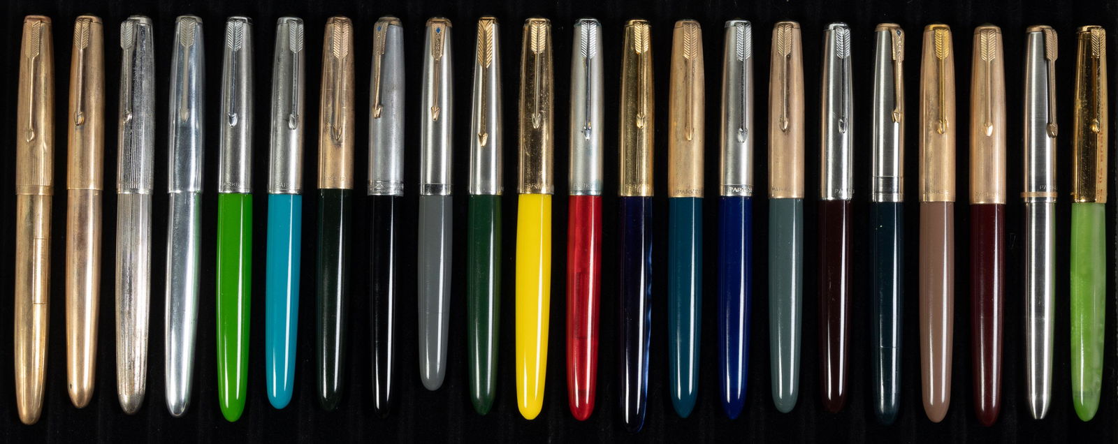 PARKER 51: Lot of 22 Fountain Pens (1 of 1)