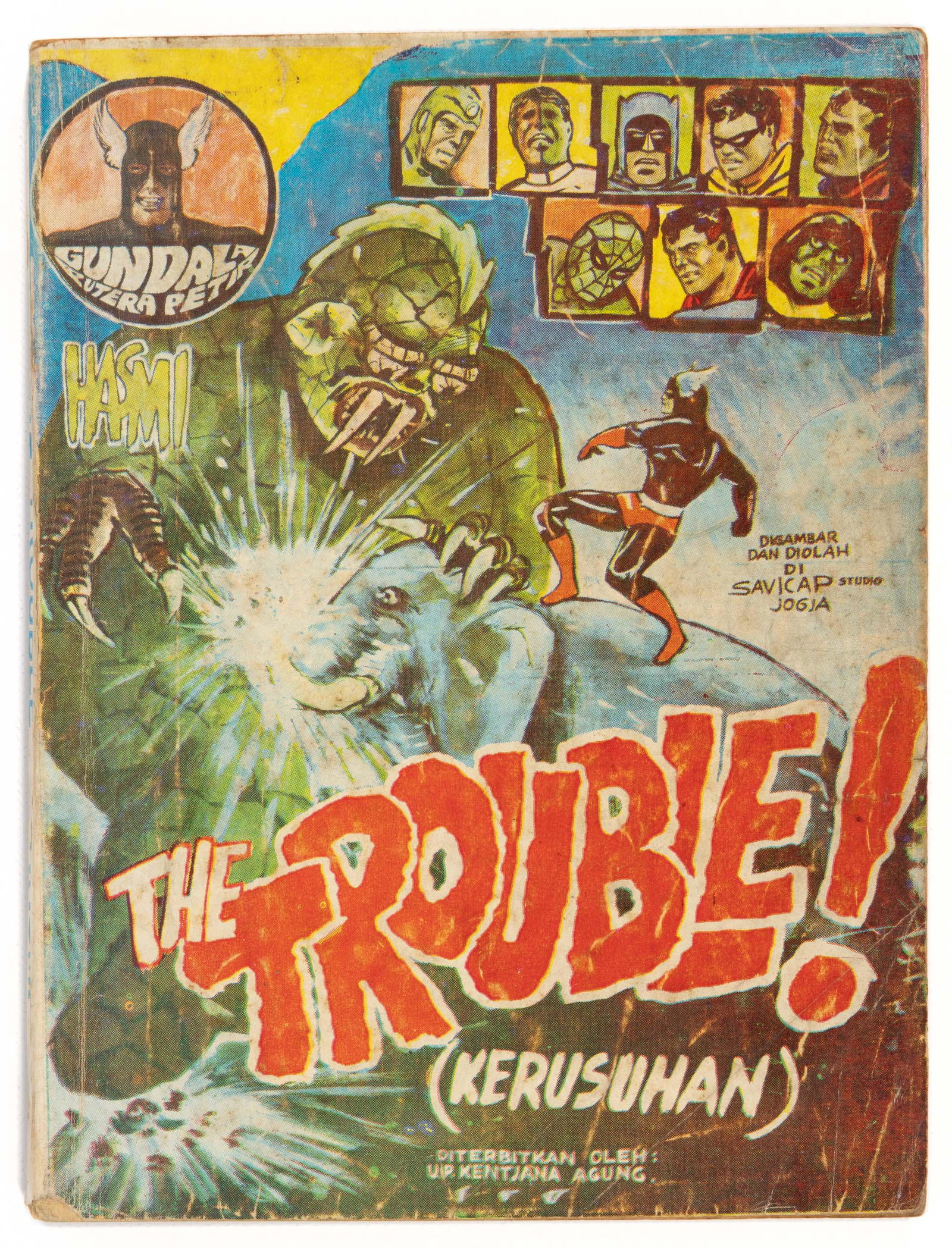 The TROUBLE (KERUSUHAN) * Rare 1970 Cap-Spidey-Batman Mashup * Indonesian: Heading: 183 Author: Title: The TROUBLE (KERUSUHAN) * Superman, Captain America, Batman, Spider-Man Place Published: Indonesia Publisher:U.P. Kentjama Agung Date Published: 1970 Descri