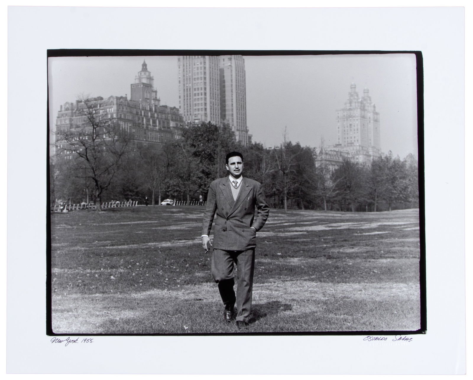 Fidel Castro signed by Osvaldo Salas (1 of 4)