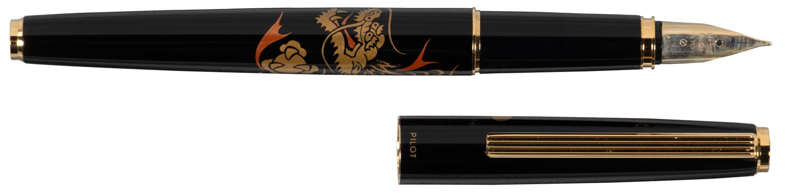PILOT: Dragon Maki-e Fountain Pen (1 of 3)