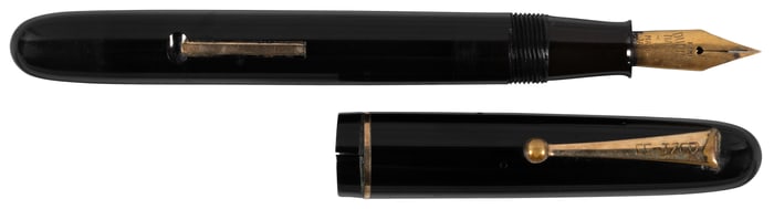 DUNHILL-NAMIKI Vintage Black Lacquer Fountain Pen, c.1940