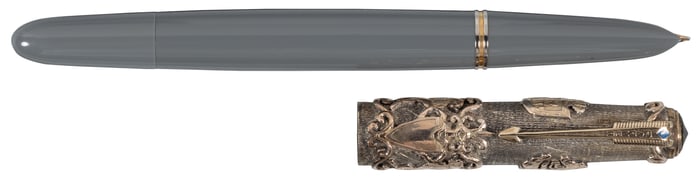 PARKER 51: Dove Grey Vacumatic Fountain Pen, Custom Silver Cap, 1940s