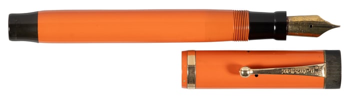 PARKER: Duofold Lucky Curve Big Red Fountain Pen