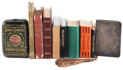 10 miniature books