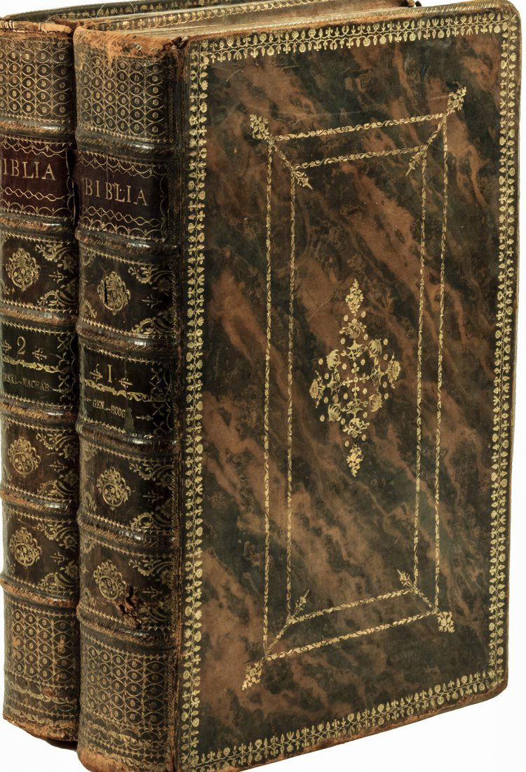 2 volume Dutch Bible 1748 profusely illustrated (1 of 6)