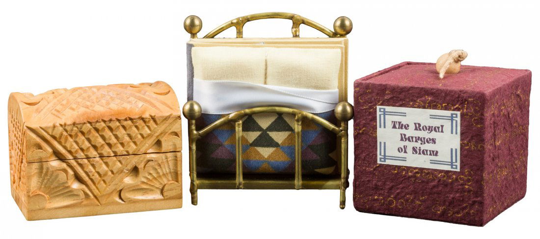 26 miniature books from the Pequeno Press (1 of 4)