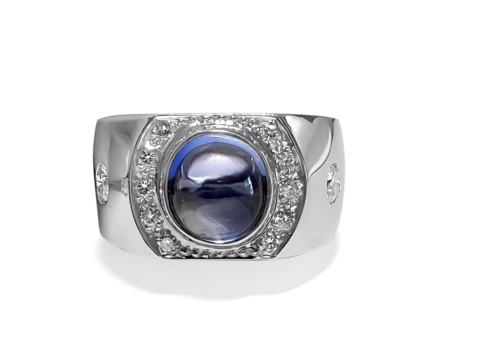 3.50 CT Blue Sapphire, VVS Diamonds in 18k gold ring. (1 of 4)