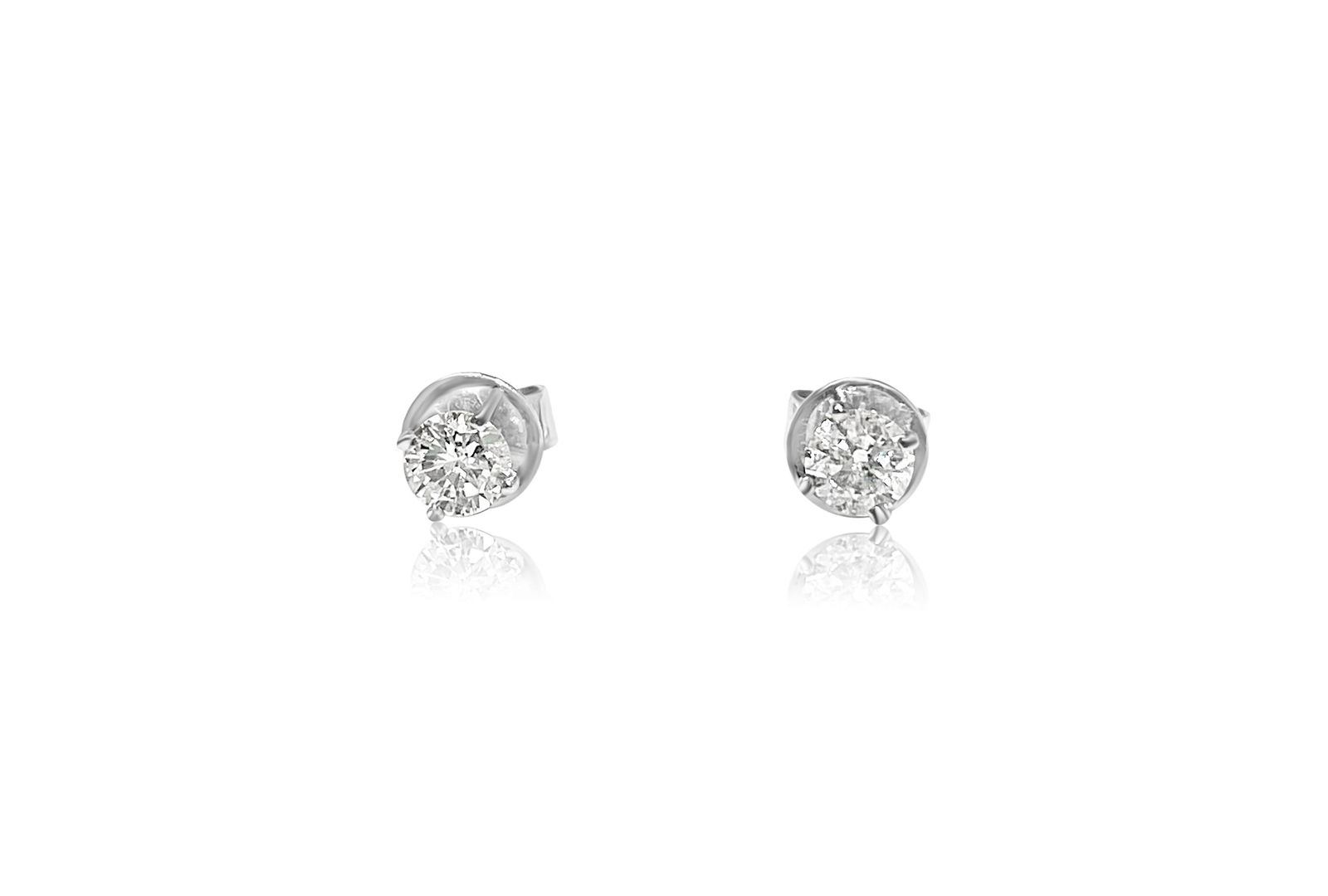 Womens 14k White Gold & 0.42ct Diamond Push Back Studs: Metal: 14k white gold. 0.42 carat diamonds total. Clarity: SI-2. Color: G. Round brilliant cut diamonds. Excellent luster and shine. Butterfly push back studs. Gorgeous chic diamond studs. Perfect gif