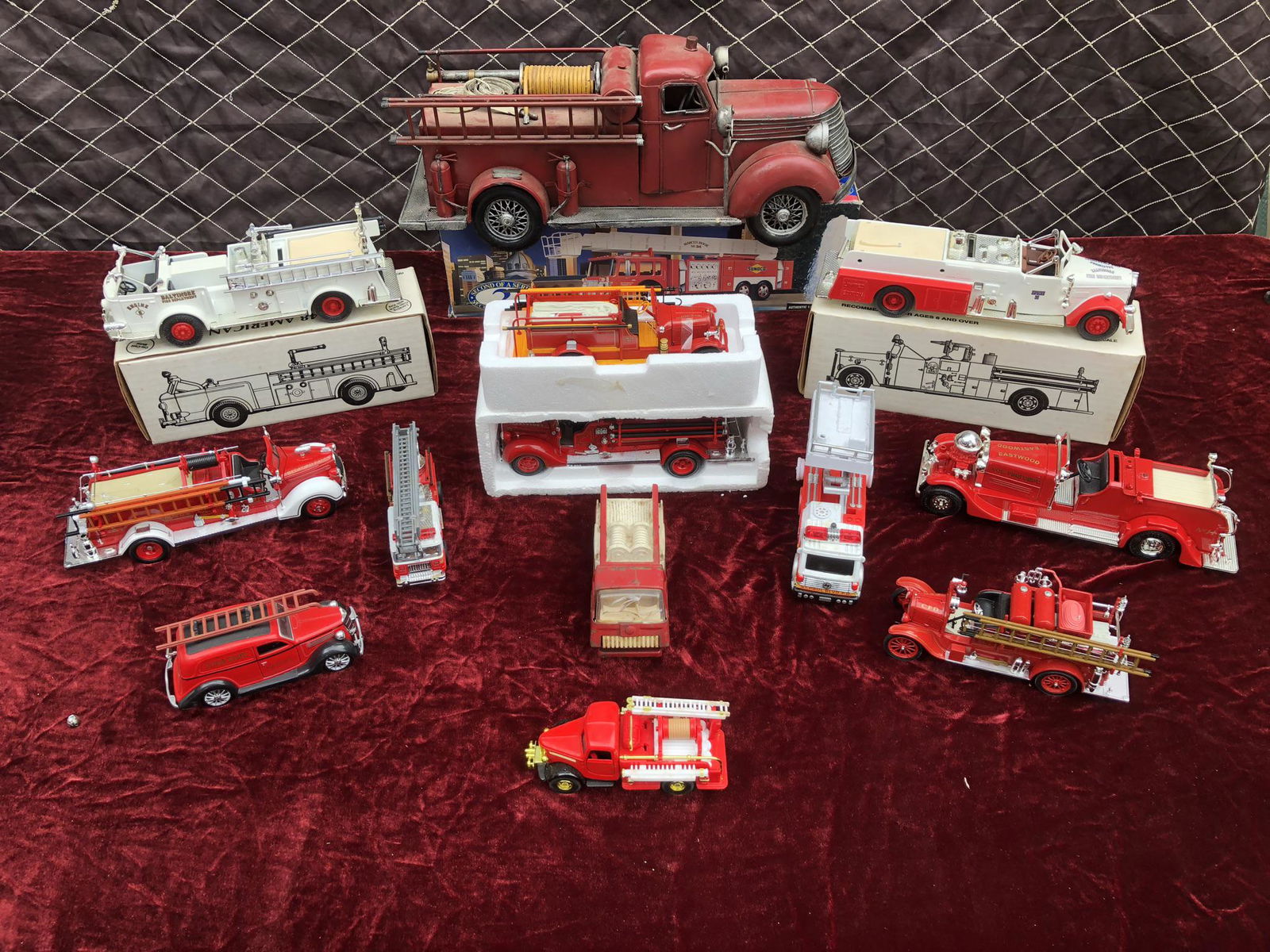 Lot of 14 Collectible Fire Trucks (1 of 9)