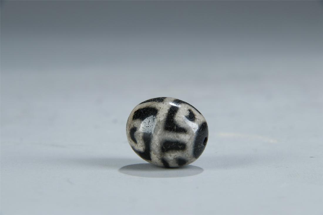 Antique Dzi bead; Tibet (1 of 5)