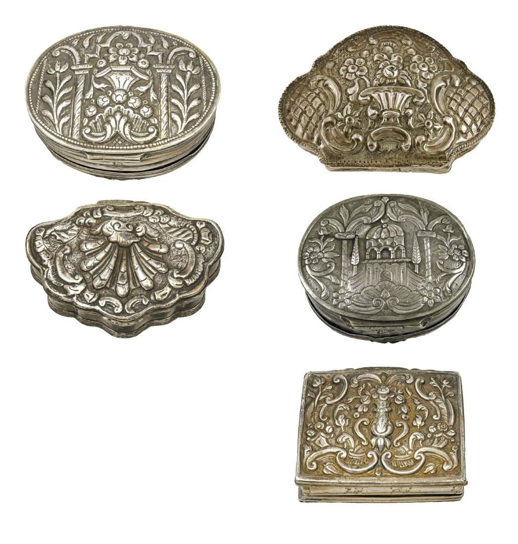 Five silver snuff boxes (tobacco boxes) (19th century): Five silver snuff boxes (tobacco boxes) (19th century) various sizes