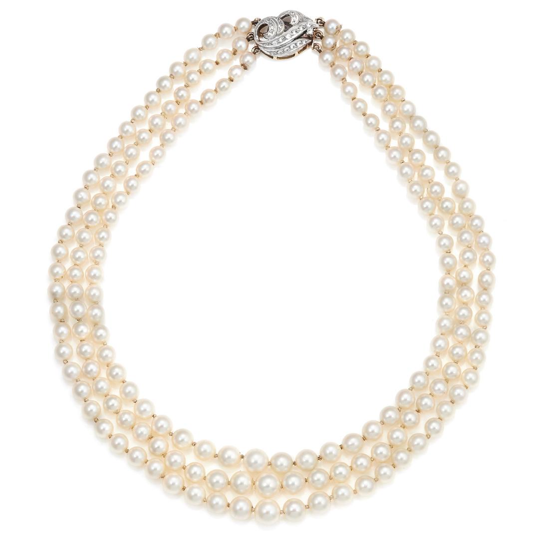 AN ANTIQUE PEARL AND DIAMOND NECKLACE in platinum or (1 of 1)
