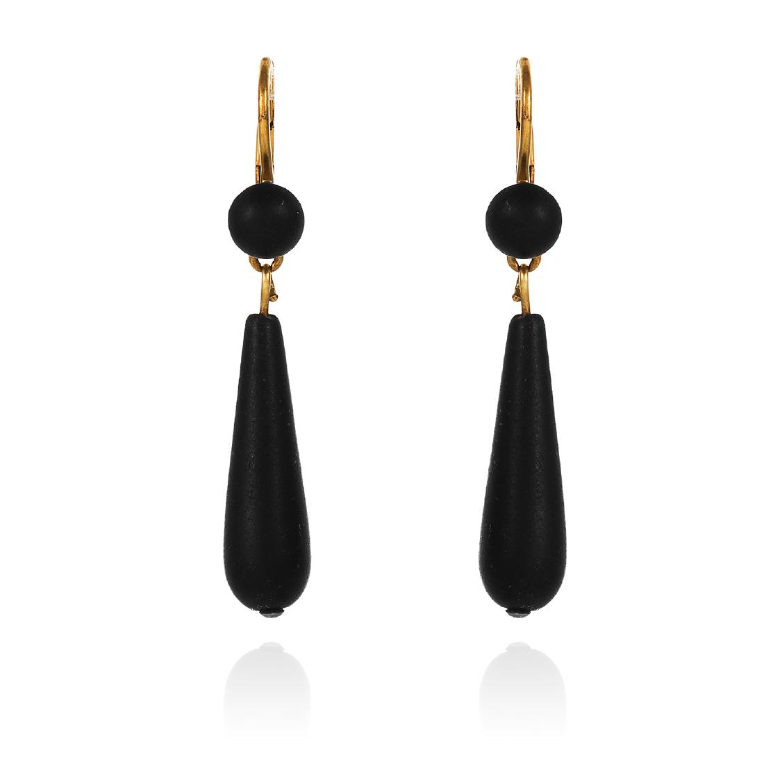 A PAIR OF FRENCH ONYX EARRINGS in 18ct yellow gold, the (1 of 1)