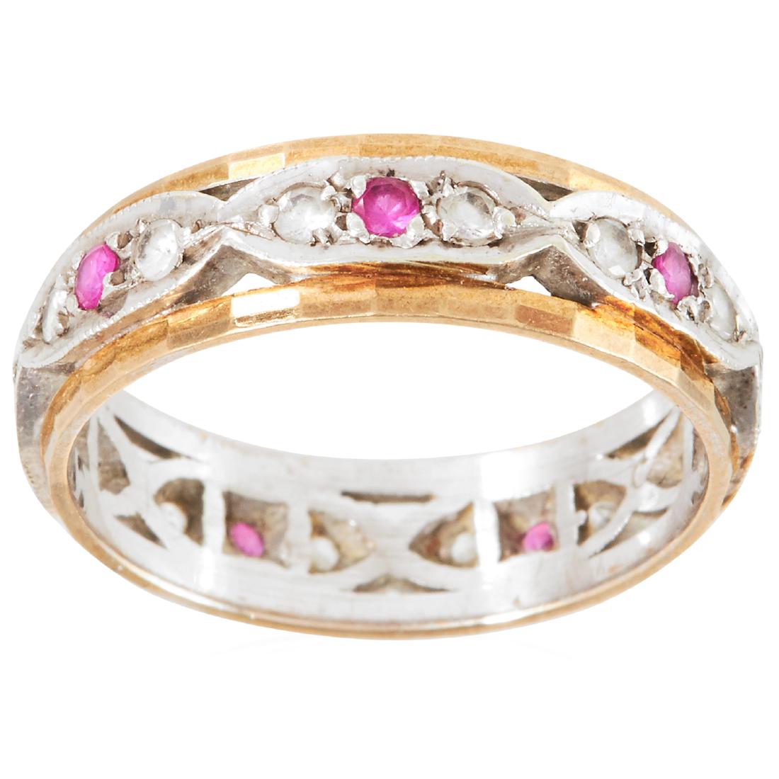 A RUBY AND DIAMOND ETERNITY RING in yellow gold, set (1 of 1)