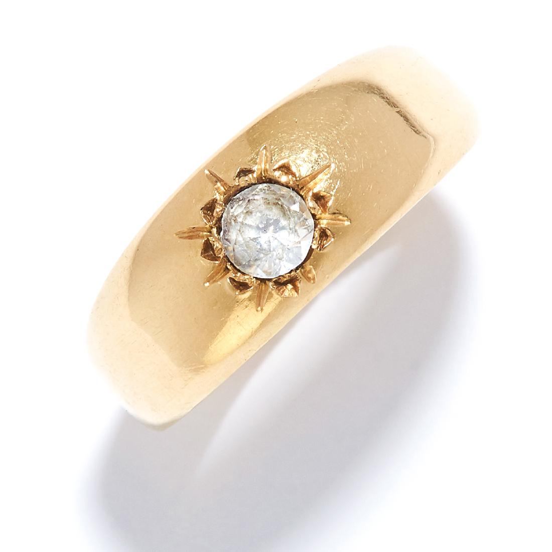 AN ANTIQUE DIAMOND DRESS RING in 18ct yellow gold, set: AN ANTIQUE DIAMOND DRESS RING in 18ct yellow gold, set with a round cut diamond, British hallmarks, size M / 6.5, 3.6g.