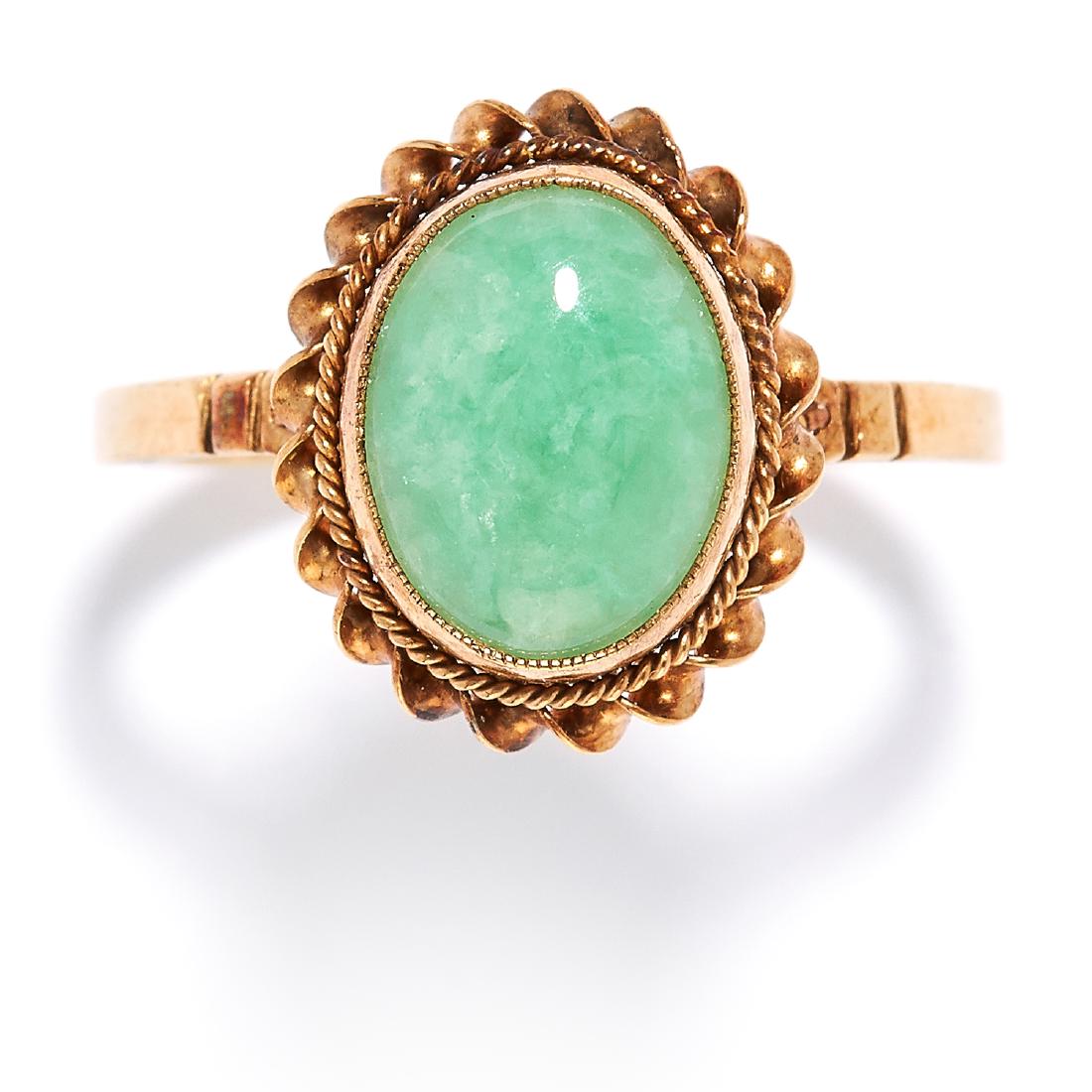 GREEN HARDSTONE RING in yellow gold, set with a (1 of 1)