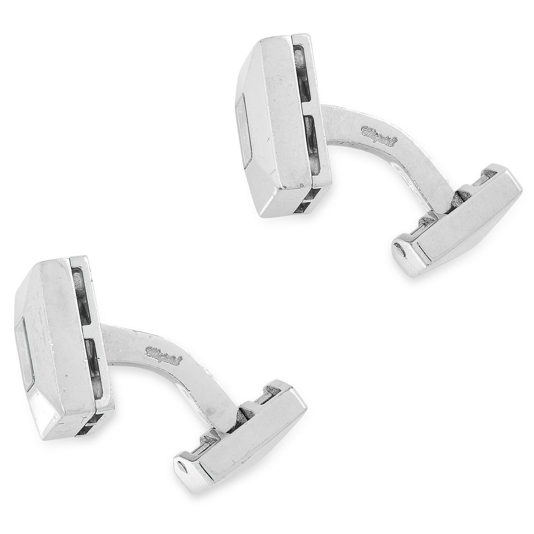 A PAIR OF HAPPY DIAMOND CUFFLINKS, CHOPARD in 18ct (1 of 1)