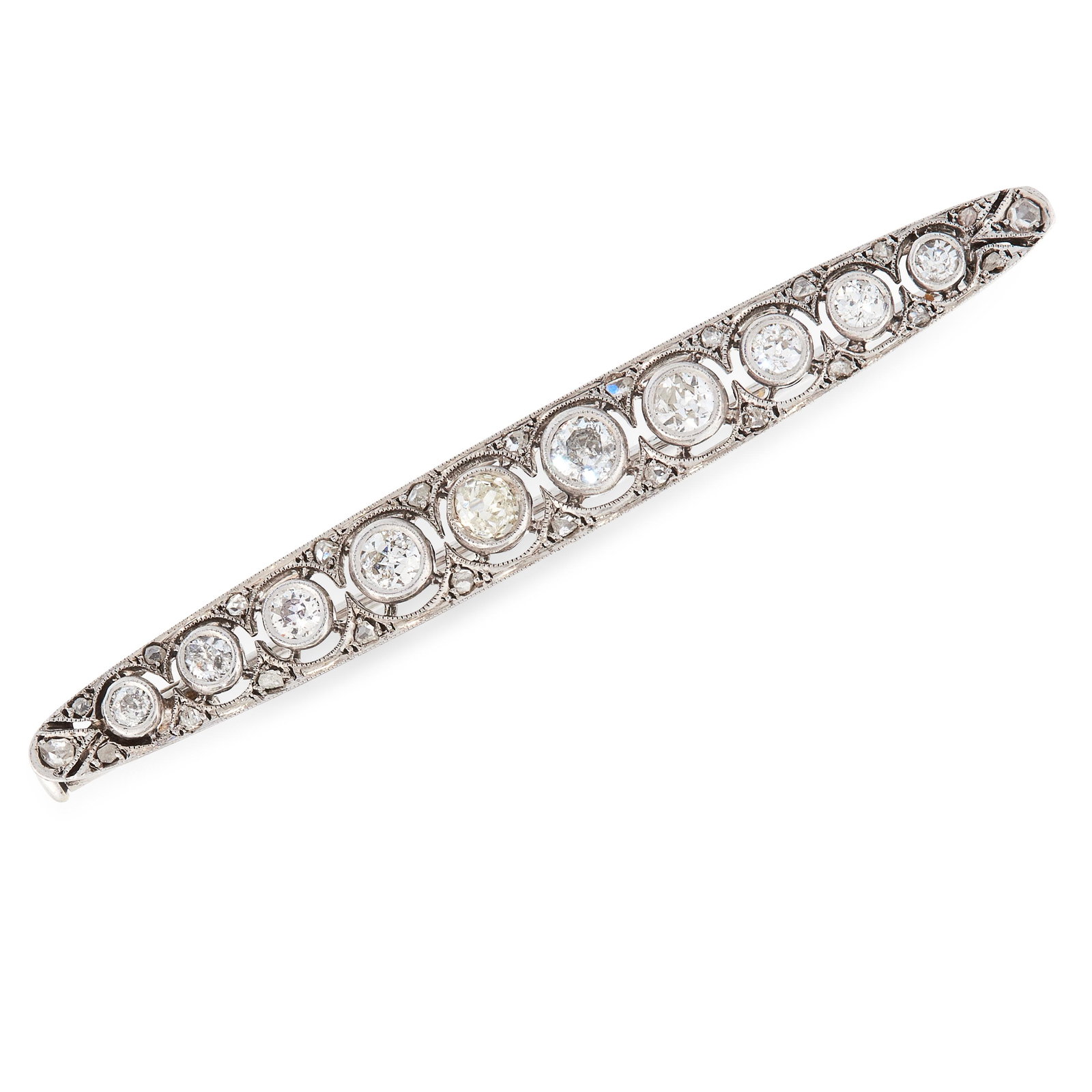 AN ART DECO DIAMOND BAR BROOCH, CIRCA 1940 in platinum, (1 of 1)