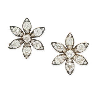 A PAIR OF FINE ANTIQUE DIAMOND CLIP EARRINGS / BROOCHES, 19TH CENTURY in yellow gold and silver,: A PAIR OF FINE ANTIQUE DIAMOND CLIP EARRINGS / BROOCHES, 19TH CENTURY in yellow gold and silver, jewelled throughout with old cut diamonds, the diamonds all totalling 12.0-13.0 carats,