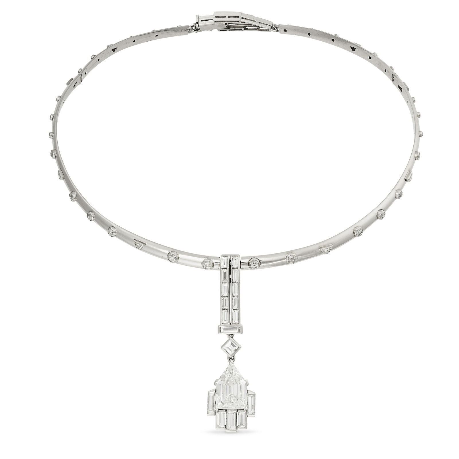 SUZANNE BELPERRON, AN IMPORTANT ART DECO DIAMOND COLLAR NECKLACE, EARLY 20TH CENTURY the pendant set: SUZANNE BELPERRON, AN IMPORTANT ART DECO DIAMOND COLLAR NECKLACE, EARLY 20TH CENTURY the pendant set with a central bullet cut diamond of 4.16 carats accented by baguette and step cut diamonds, suspen