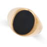 A VINTAGE ONYX SIGNET RING in 9ct yellow gold, set with an oval shaped polished piece of onyx, full