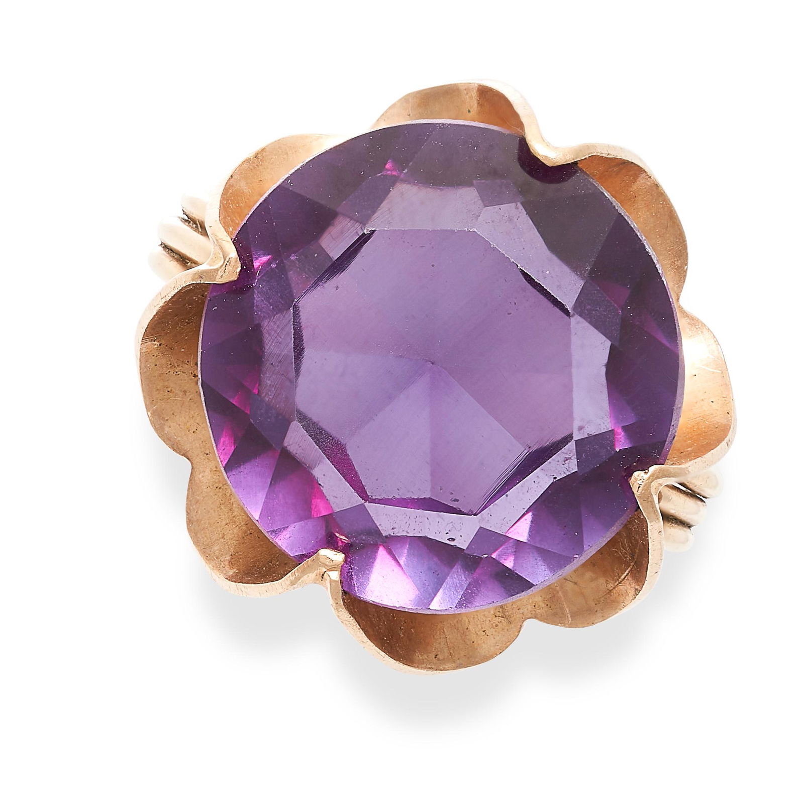 A VINTAGE SYNTHETIC COLOUR CHANGE SAPPHIRE DRESS RING in yellow gold, set with a round cut synthetic (1 of 2)