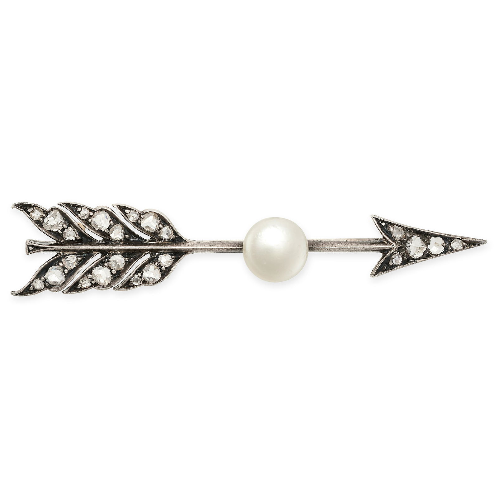 AN ANTIQUE PEARL AND DIAMOND ARROW BROOCH, LATE 19TH CENTURY in yellow gold and silver, designed as (1 of 1)