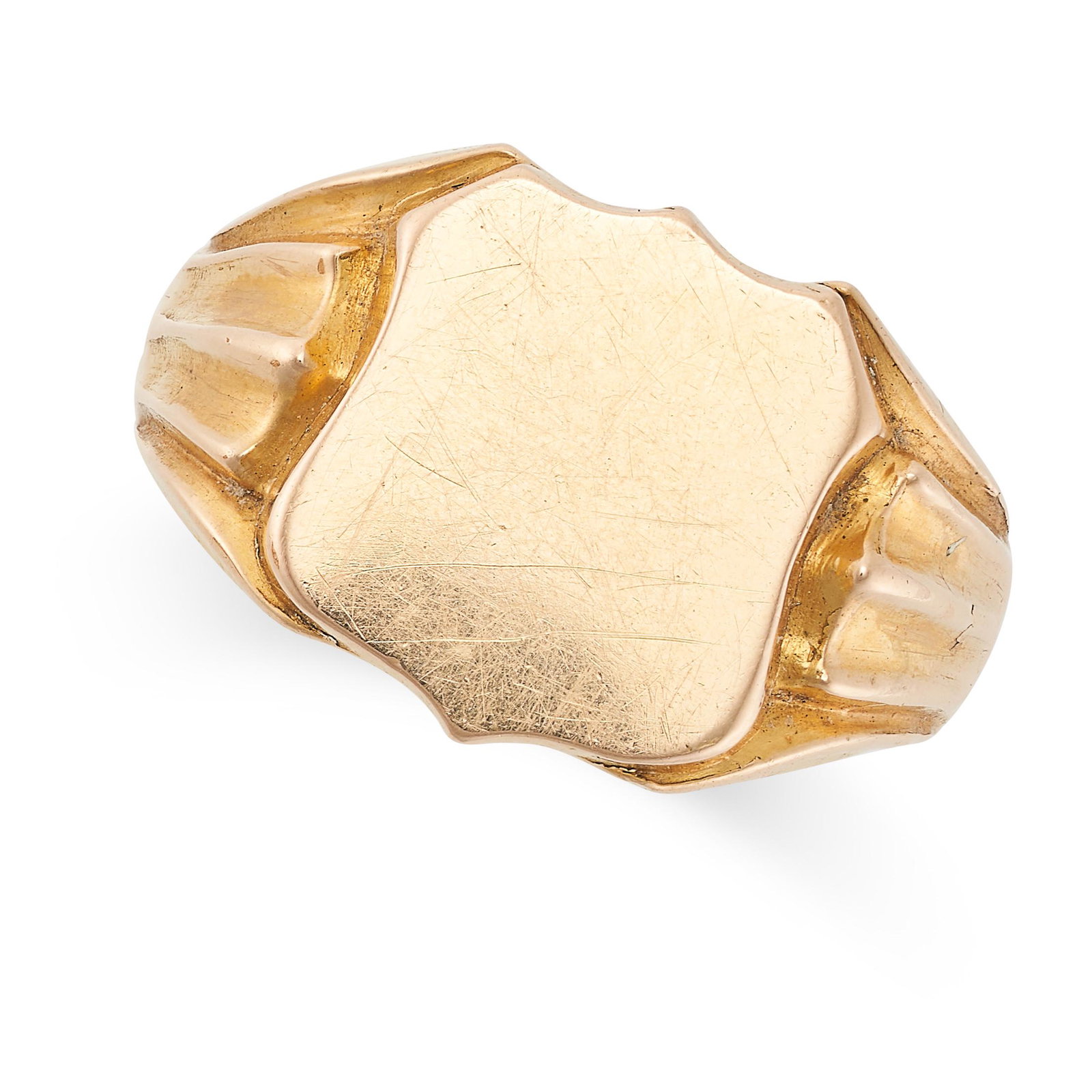 AN ANTIQUE SIGNET RING in 18ct yellow gold, the shield shaped face leading to a tapered band, (1 of 2)