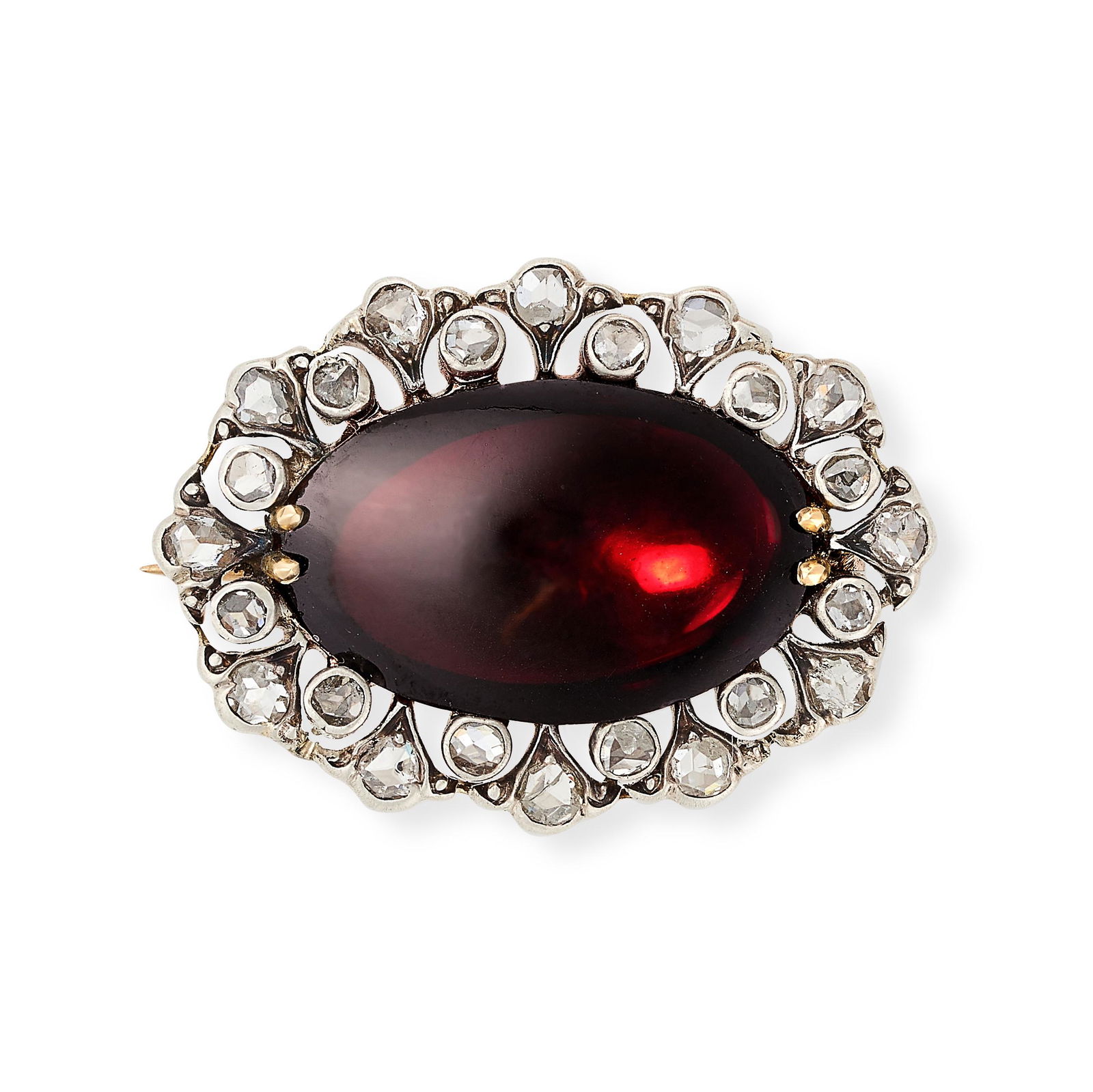 AN ANTIQUE GARNET AND DIAMOND BROOCH in yellow gold and silver, set with a cabochon garnet in an (1 of 1)