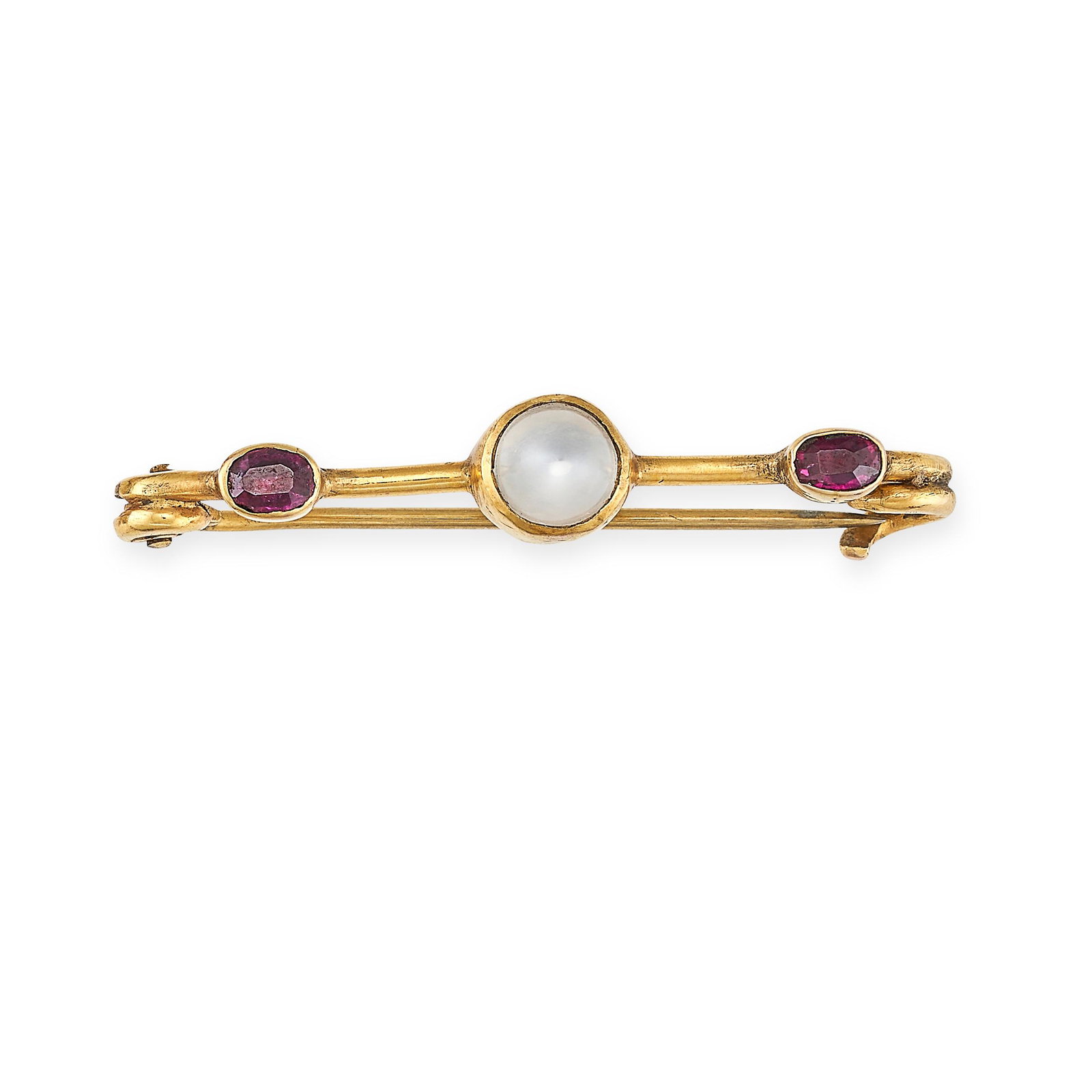 A MOONSTONE AND GARNET BAR BROOCH in yellow gold, set to the centre with a cabochon moonstone, each: A MOONSTONE AND GARNET BAR BROOCH in yellow gold, set to the centre with a cabochon moonstone, each side terminated with an oval cut garnet, no assay marks, 3.7cm, 2.0g.