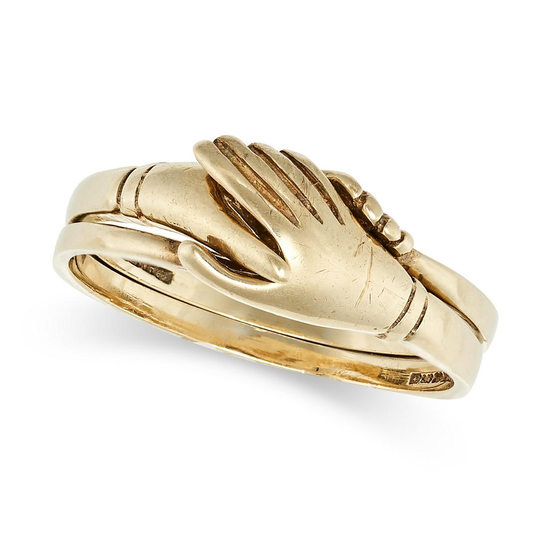 NO RESERVE - A VINTAGE GOLD FEDE RING in 9ct yellow gold, comprising two bands each designed with a (1 of 2)