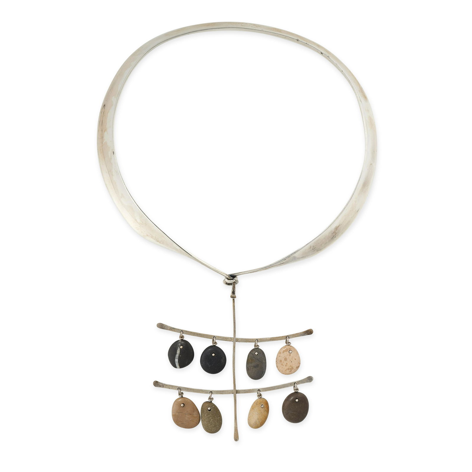 VIVIANNA TORUN, A VINTAGE PEBBLE TORQUE NECKLACE in silver, the neckring suspending a pendant wit... (1 of 1)
