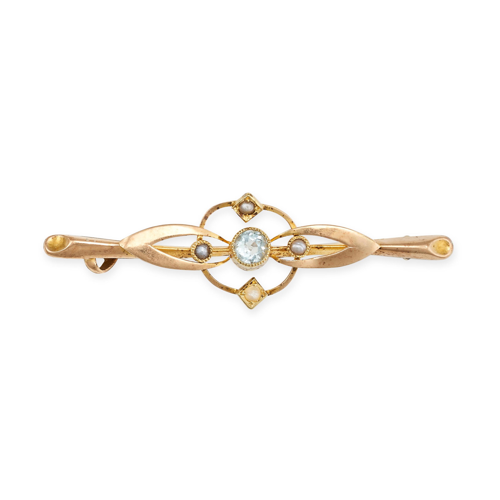 AN ANTIQUE AQUAMARINE AND PEARL BAR BROOCH in 15ct yellow gold, set with a round cut aquamarine: AN ANTIQUE AQUAMARINE AND PEARL BAR BROOCH in 15ct yellow gold, set with a round cut aquamarine accented by pearls, full British hallmarks for Chester 1915, 4.2cm, 1.6g. 
