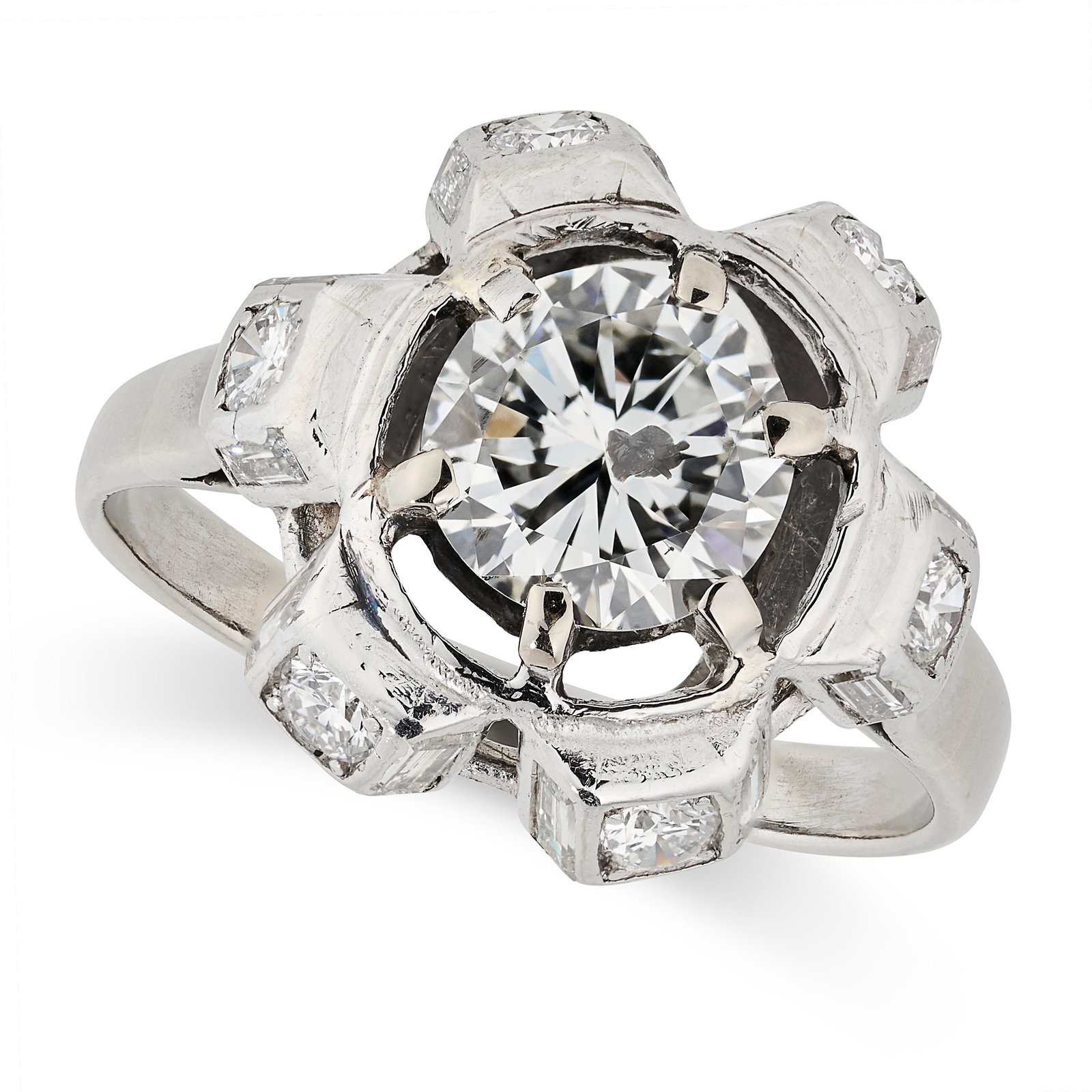 AN ART DECO DIAMOND CLUSTER RING set with an old European cut diamond of approximately 0.96 carats (1 of 1)