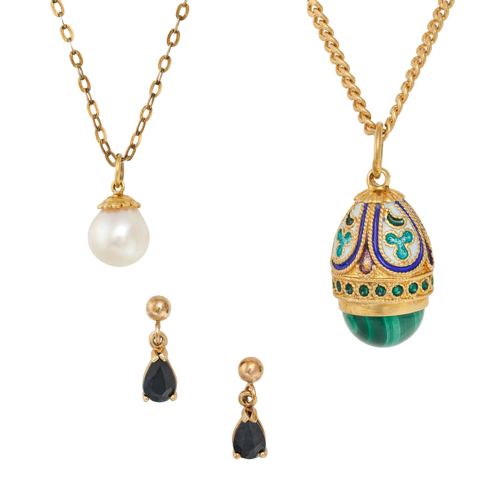 NO RESERVE - AN ASSORTED LOT OF JEWELLERY comprising a malachite and enamel egg pendant and curb (1 of 1)