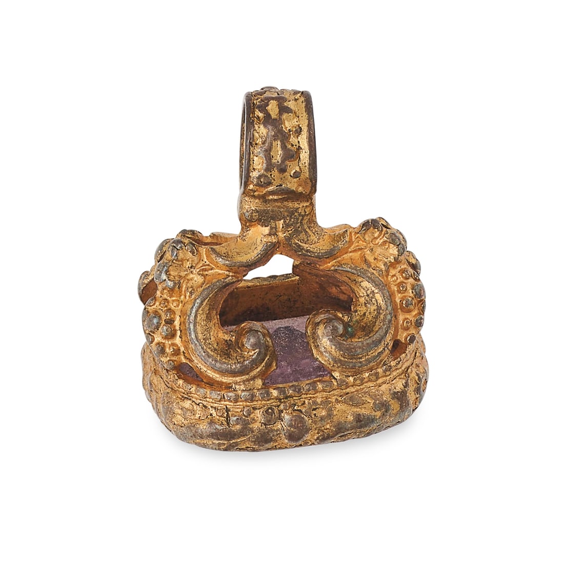AN ANTIQUE AMETHYST INTAGLIO FOB SEAL set with an amethyst intaglio carved with the name 'Edward',: AN ANTIQUE AMETHYST INTAGLIO FOB SEAL set with an amethyst intaglio carved with the name 'Edward', no assay marks, 2.0cm, 5.5g.