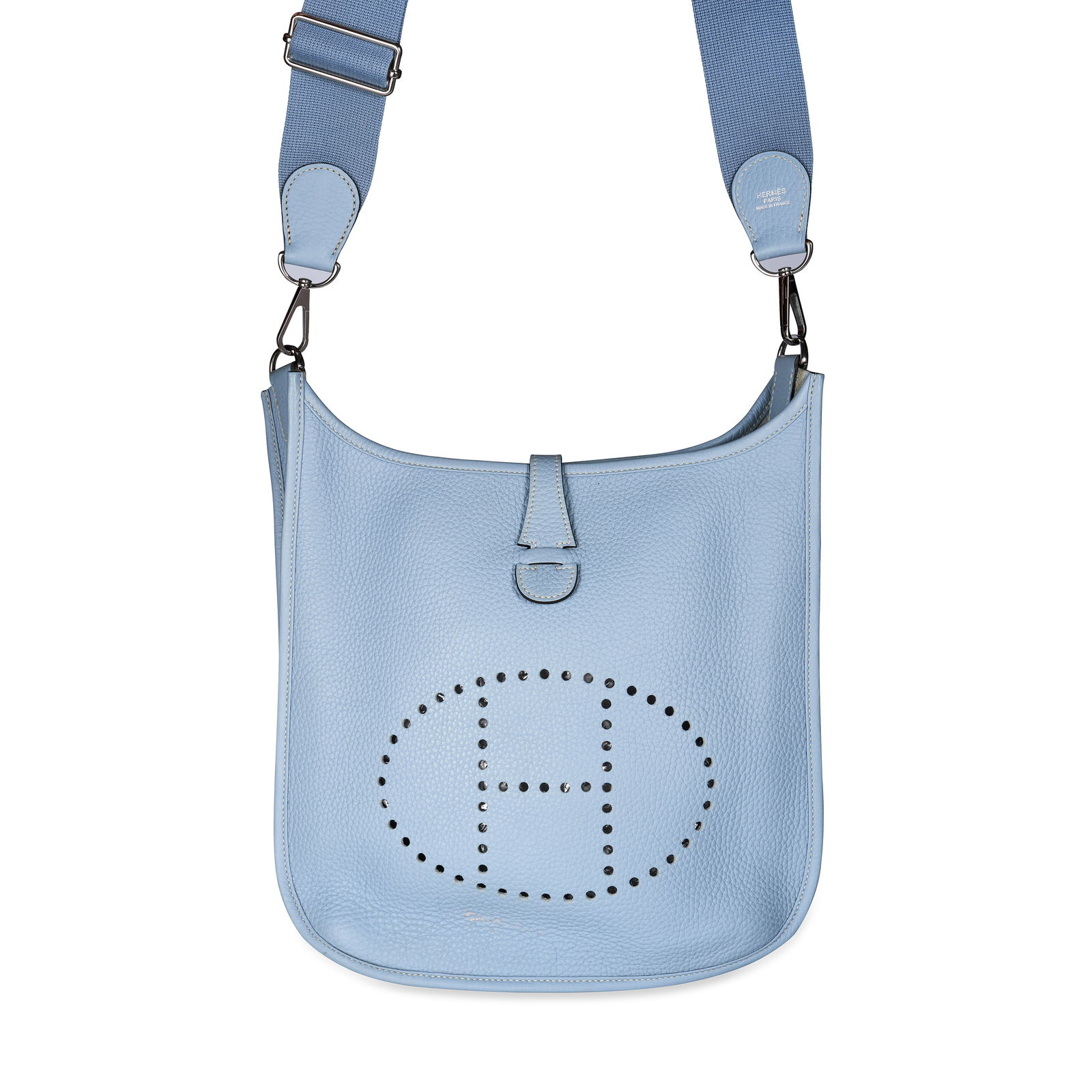 HERMES BLUE EVELYN PM BAG Condition grade B-. Produced in 2012. 29cm long, 30cm high. Adjustabl... (1 of 2)