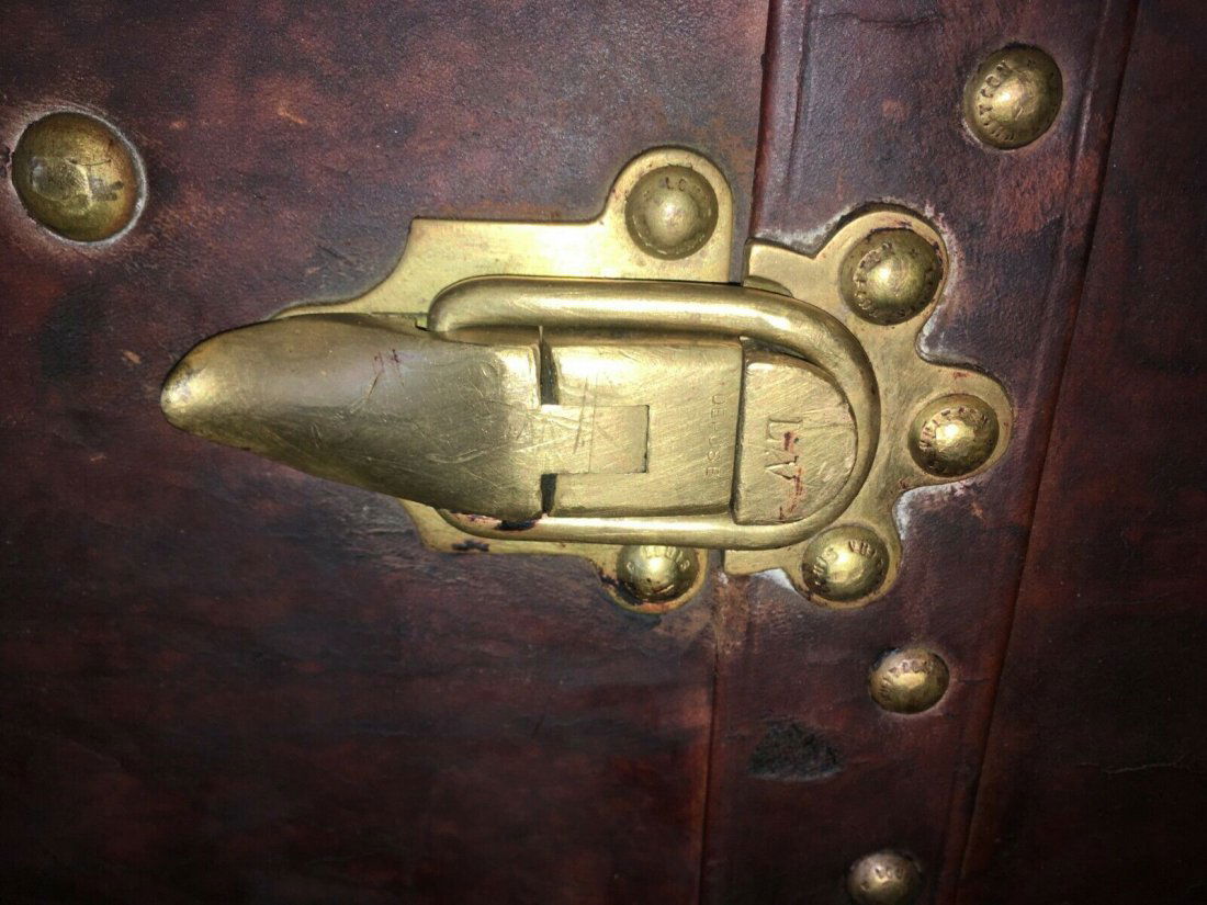 Louis Vuitton Wardrobe Antique Steamer Trunk Side Latch Sep 05