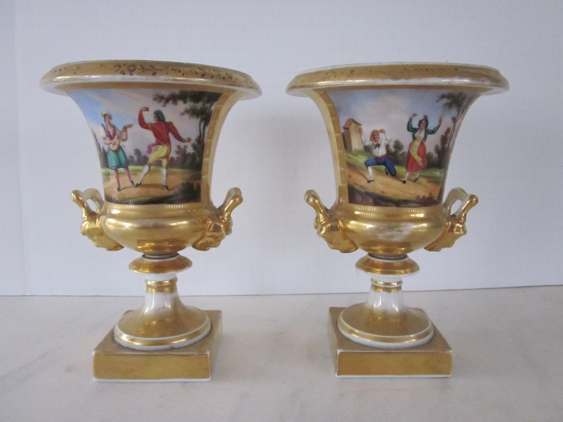 Pr Old Paris Porcelain Urns (1 of 5)