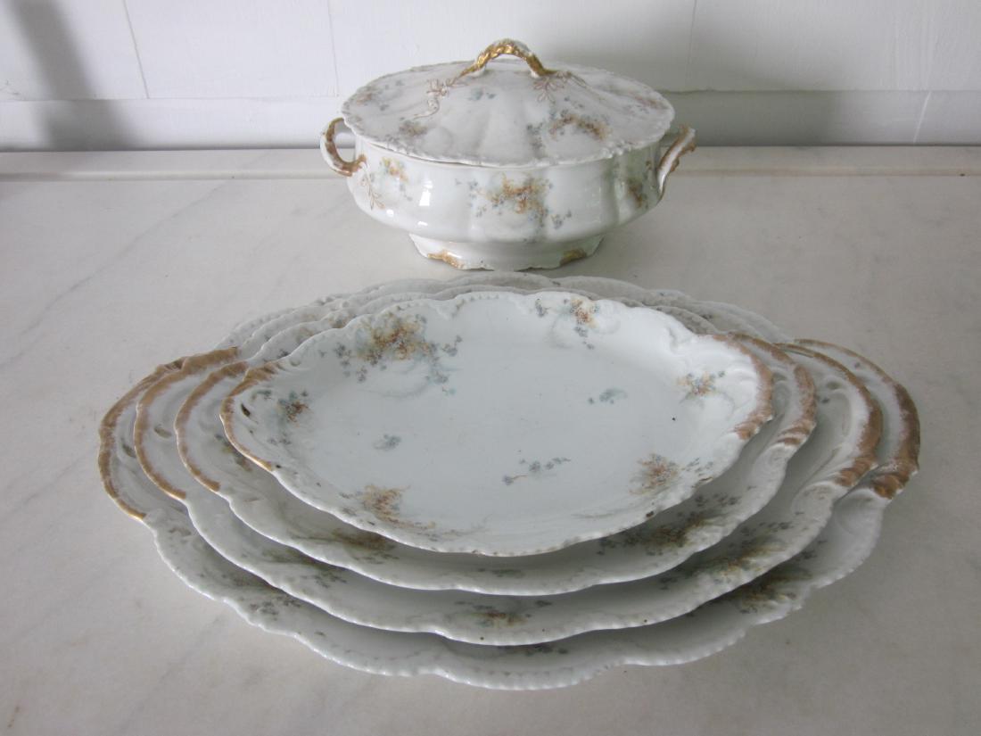 Set of Haviland Porcelain Servers/Platters: 4 Theodore Haviland porcelain platters, c 1898, 19"x13", 17"x11.5", 17"x11.5", 12"x8.5", and a covered casserole