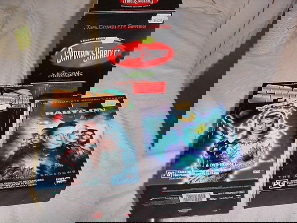 3 BOXED DVD SETS - SPACE 1999 (6 DVD BOX SET) CAR: 3 BOXED DVD SETS - SPACE 1999 (6 DVD BOX SET) CARLTON, SPACE 1999 YR 2, BABYLON 5 THE COMPLETE 2ND SEASON TIME WARNER HOME VIDEOS AUST., CAPT SCARLETT THE COMPLETE SERIES CARLTON. ALL IN ORIGINAL CASE